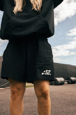 Load image into Gallery viewer, Julie Bergan - Sort Shorts
